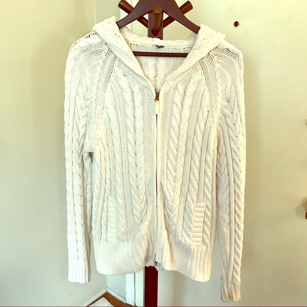 GAP Cable Knit Sweater